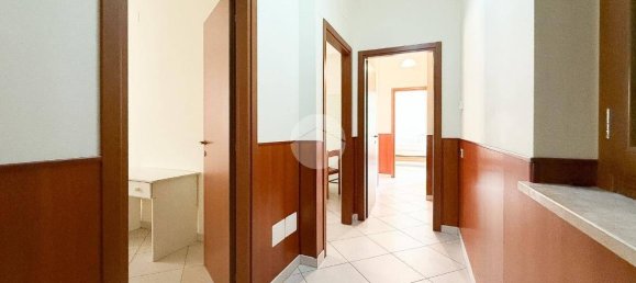 3 bedrooms Apartment in L'Aquila, Italy No. 293632 7