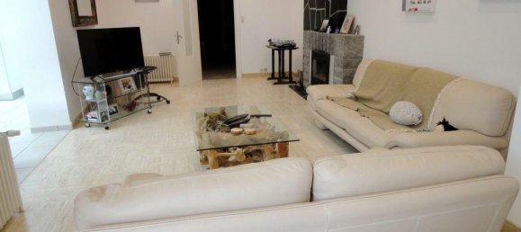 6 bedrooms House in Gourin, France No. 200354 2