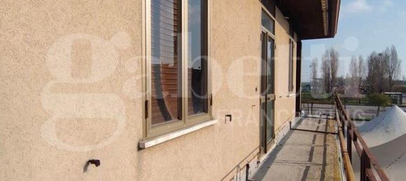 6 rooms Apartment in Porto Tolle, Italy No. 105153 10