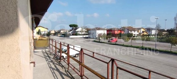 6 rooms Apartment in Porto Tolle, Italy No. 105153 7
