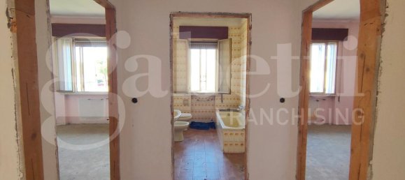 6 rooms Apartment in Porto Tolle, Italy No. 105153 11