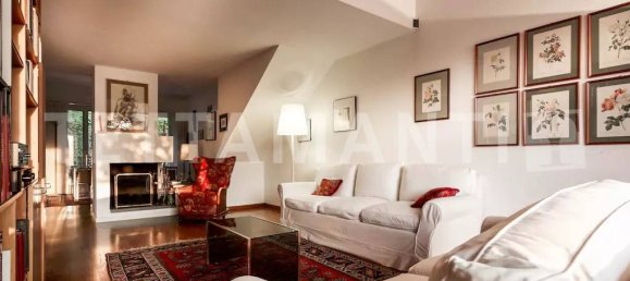 4 bedrooms Villa in Como, Italy No. 230374 12