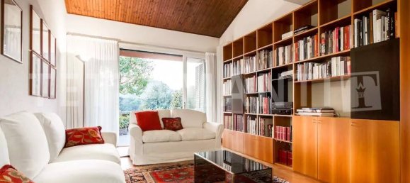 4 bedrooms Villa in Como, Italy No. 230374 6