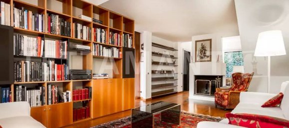 4 bedrooms Villa in Como, Italy No. 230374 3