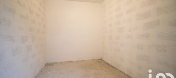  مرآب في Paulhan, France 371متر مربع رقم 320939 4