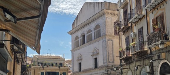 2 rooms Apartment in Palermo, Italy No. 154479 2