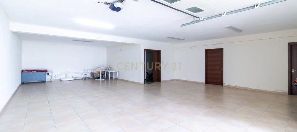 Дом с 5 спальнями в Масейра, Португалия № 144802 39