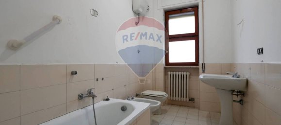 3 Schlafzimmer Wohnung in Bari, Italy, Nr. 43357 18