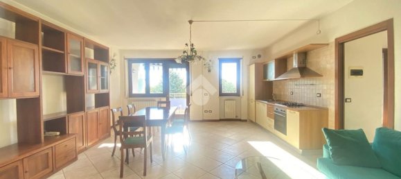 3 bedrooms Apartment in Verona, Italy No. 320184 4