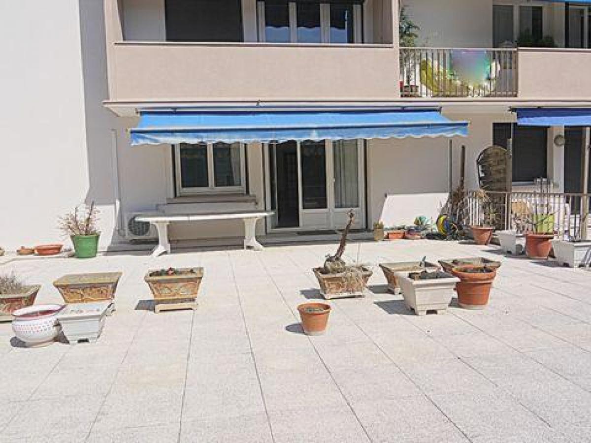 3 bedrooms Condo in Montpellier, France No. 35004