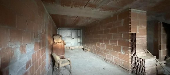 5 bedrooms House in Due Carrare, Italy No. 379562 15