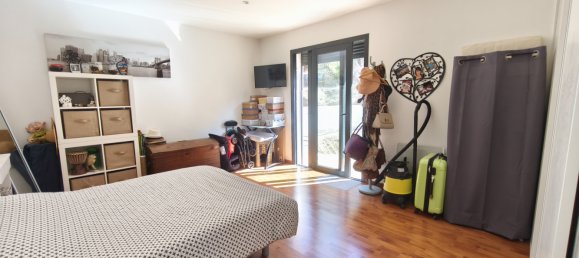 Villa de 4 dormitorios en Pietrosella, France No. 322500 9