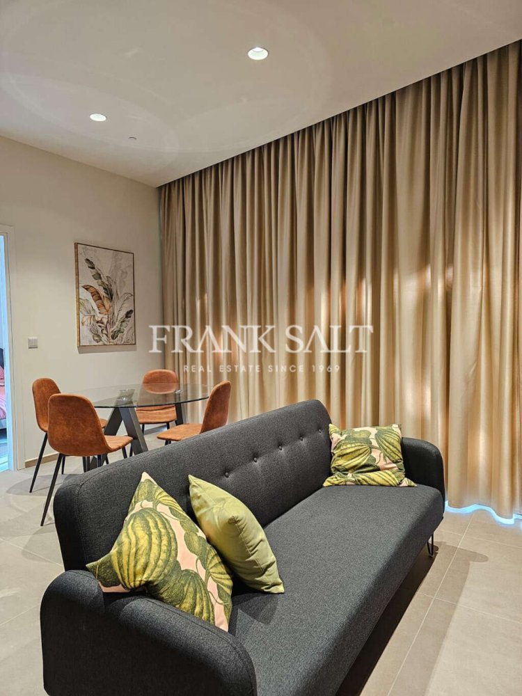 Квартира с 1 спальней в Сент-Джулианс, Мальта № 7436