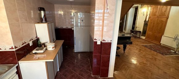 4 bedrooms Apartment in Nasimi, Azerbaijan No. 2334 12