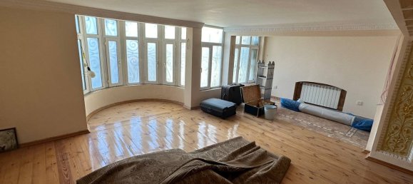 4 bedrooms Apartment in Nasimi, Azerbaijan No. 2334 9