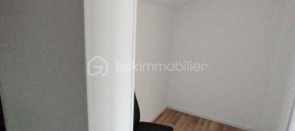 Casa de 4 dormitorios en Beaune-la-Rolande, France No. 316046 3