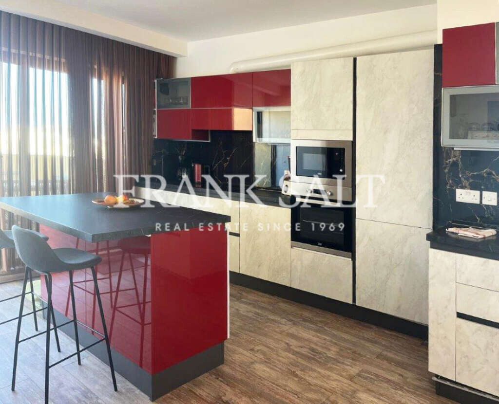 Пентхаус с 2 спальнями в Сан-Пауль-иль-Бахар, Мальта № 2543