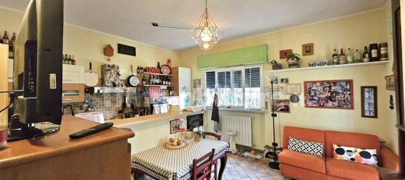 5 bedrooms Villa in Montignoso, Italy No. 237334 6