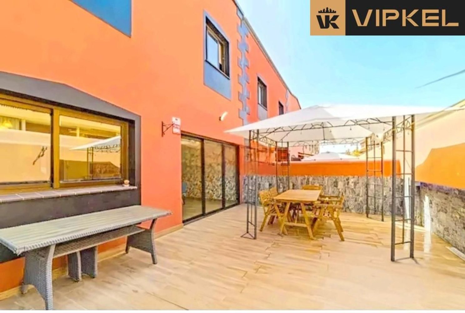 3 bedrooms Townhouse in Adeje, Spain No. 199967