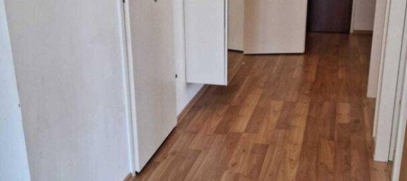 Apartamento de 3 divisões em Hollabrunn, Austria N.º 217864 11