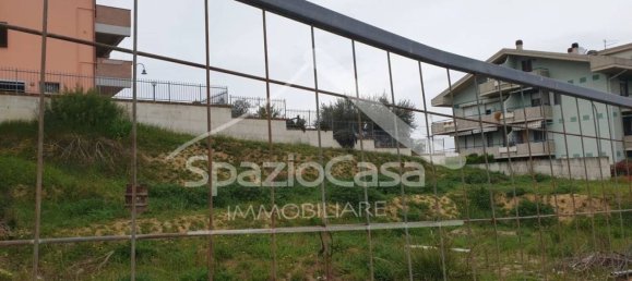 Земельный участок 601м² в Читта Сант Анджело, Италия № 343000 3