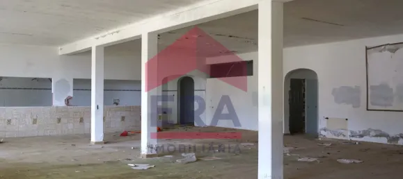 800m² Building in Caldas da Rainha, Portugal No. 143762 3