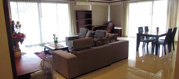 2 bedrooms Condo in Pattaya, Thailand No. 700 10