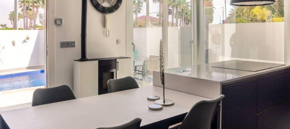 3 bedrooms Villa in Daya Vieja, Spain No. 129367 4