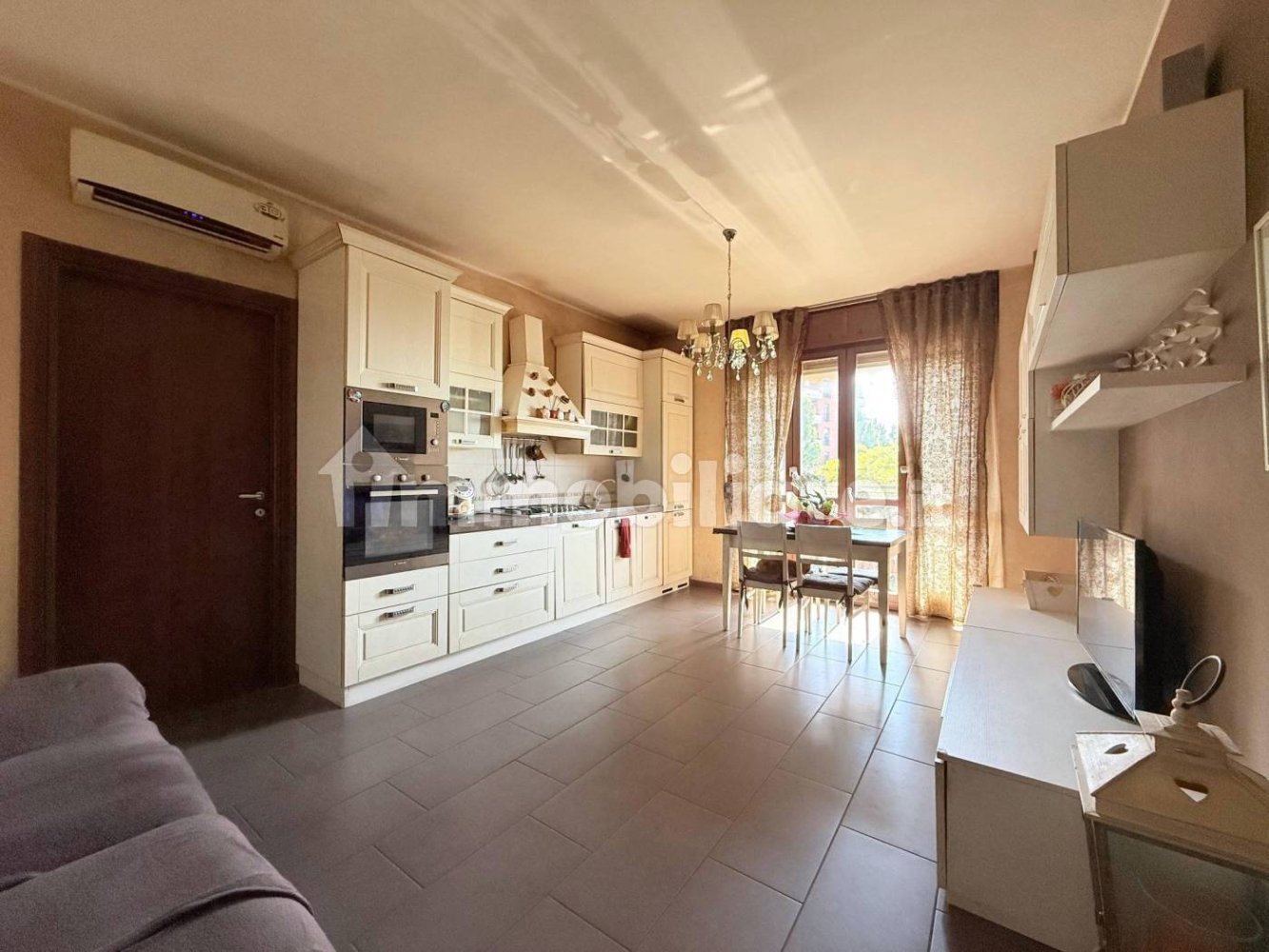 2 غرف نوم شقة في Opera, Italy رقم 346692