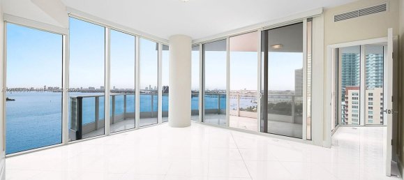 4 dormitorios propiedad comercial en alquiler en Miami, Miami-Dade, Florida, USA № 615247 6