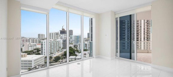 4 dormitorios propiedad comercial en alquiler en Miami, Miami-Dade, Florida, USA № 615247 3