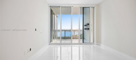 4 dormitorios propiedad comercial en alquiler en Miami, Miami-Dade, Florida, USA № 615247 4