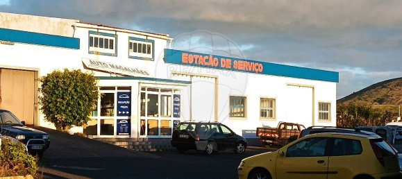 Casa de 6 dormitorios en Vila do Porto, Portugal No. 52789 2