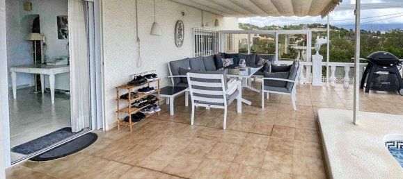 4 bedrooms Villa in Valencia, Spain No. 190917 5