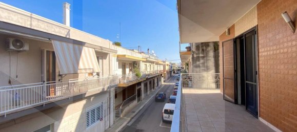 3 bedrooms Apartment in Noicattaro, Italy No. 23101 2