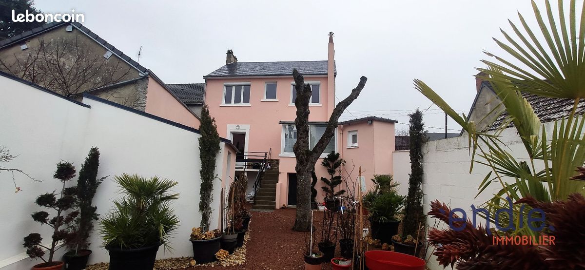 4 bedrooms House in Villedieu-sur-Indre, France No. 46739