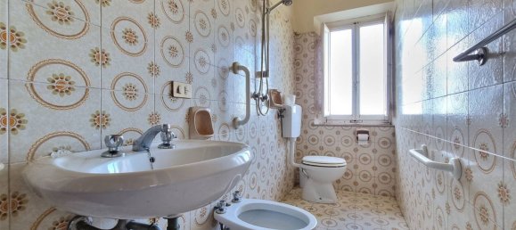 9 rooms House in Camaiore, Italy No. 172739 17