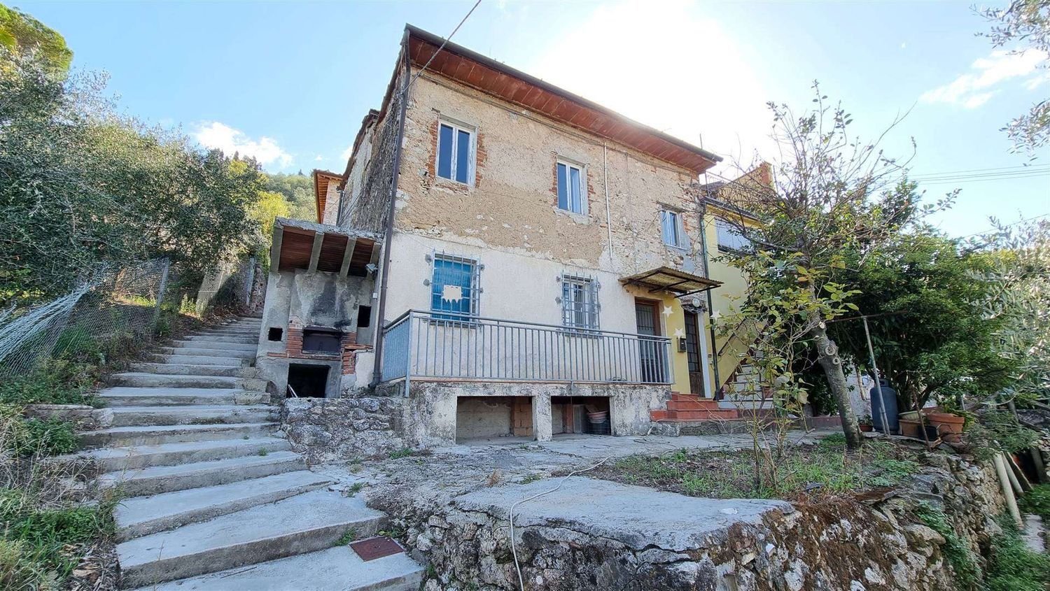 9 rooms House in Camaiore, Italy No. 172739