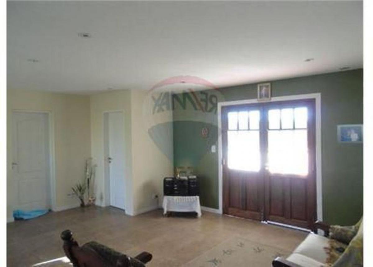 3 bedrooms House in Escobar, Argentina No. 5901