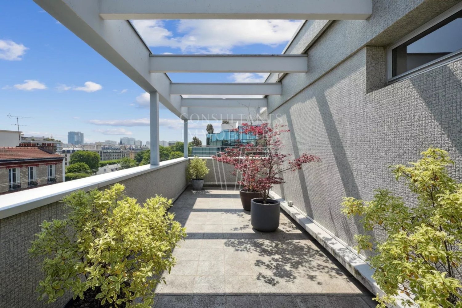 Apartamento de 3 dormitorios en Levallois-Perret, France No. 348883