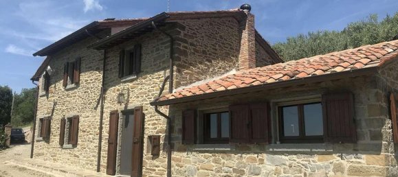 3 Schlafzimmer Haus in Cortona, Italy, Nr. 161 4