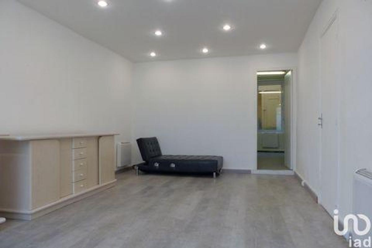 2 bedrooms Condo in Puiseaux, France No. 5505