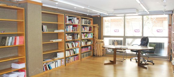 Gewerbliche Immobilie in Badalona, Spain 170m², Nr. 102632 12