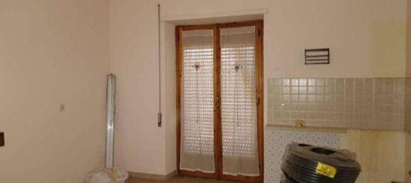 3 rooms Apartment in Capranica, Italy No. 199164 4