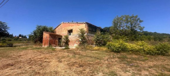 7 rooms House in Montepulciano, Italy No. 290814 8