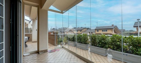 3 bedrooms Villa in Rome, Italy No. 48576 16