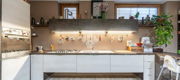 3 bedrooms Villa in Rome, Italy No. 48576 38