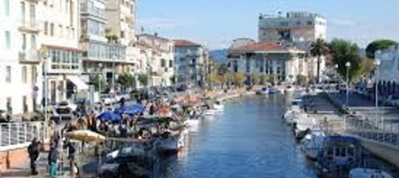 45m² Commercial property in Viareggio, Italy No. 150325 5