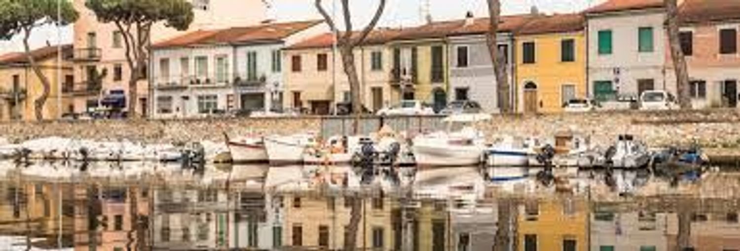 45m² Commercial property in Viareggio, Italy No. 150325