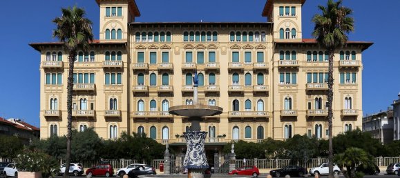 45m² Commercial property in Viareggio, Italy No. 150325 12